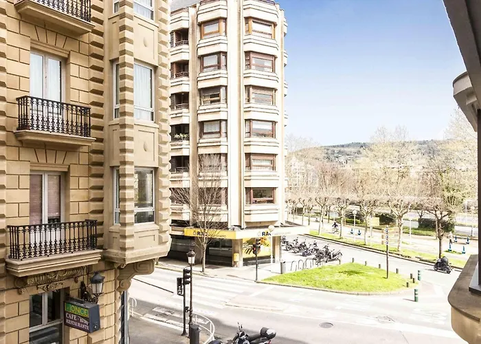 The Collection - River * San Sebastián